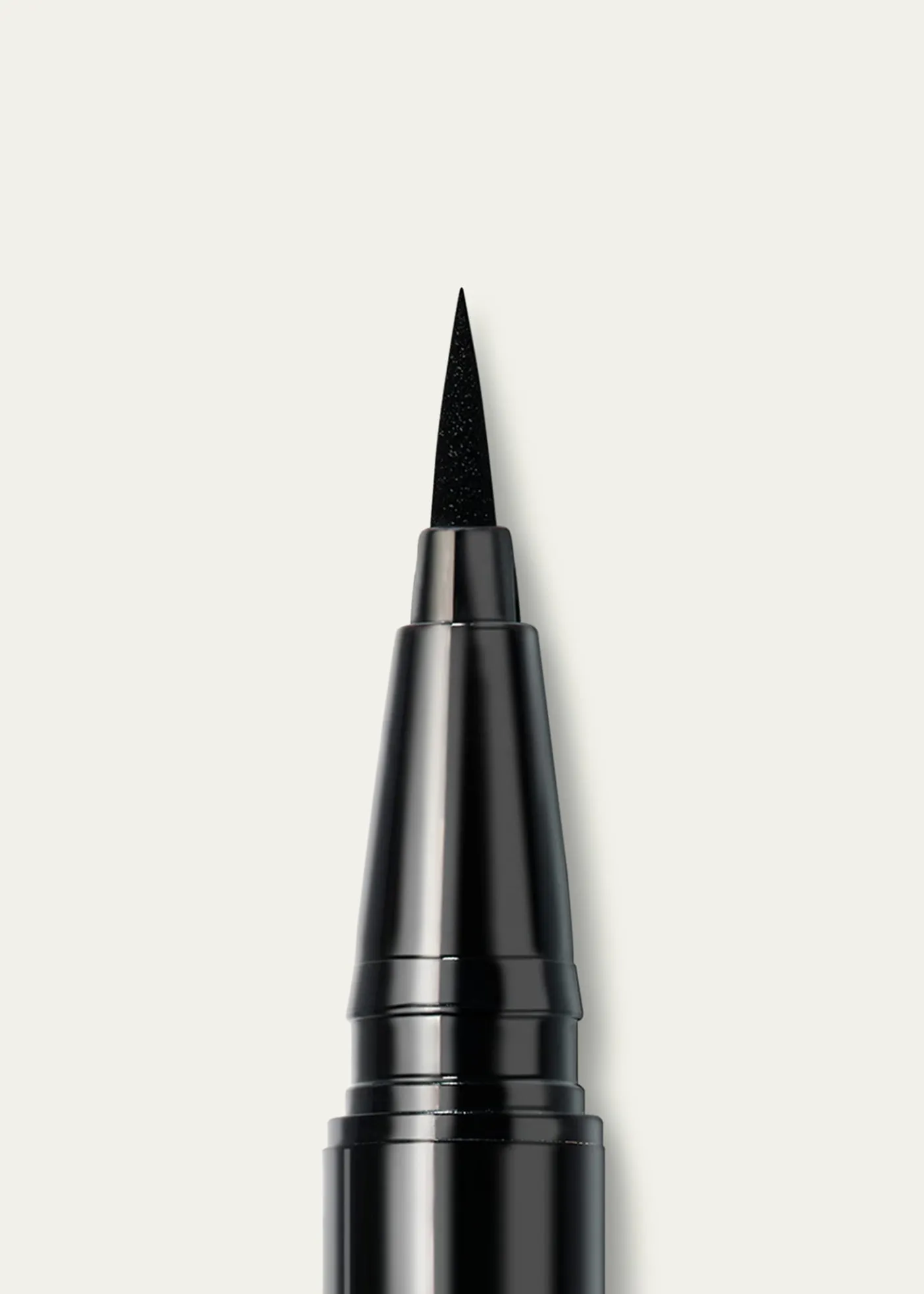 GuerlainNoir G Graphic Liner