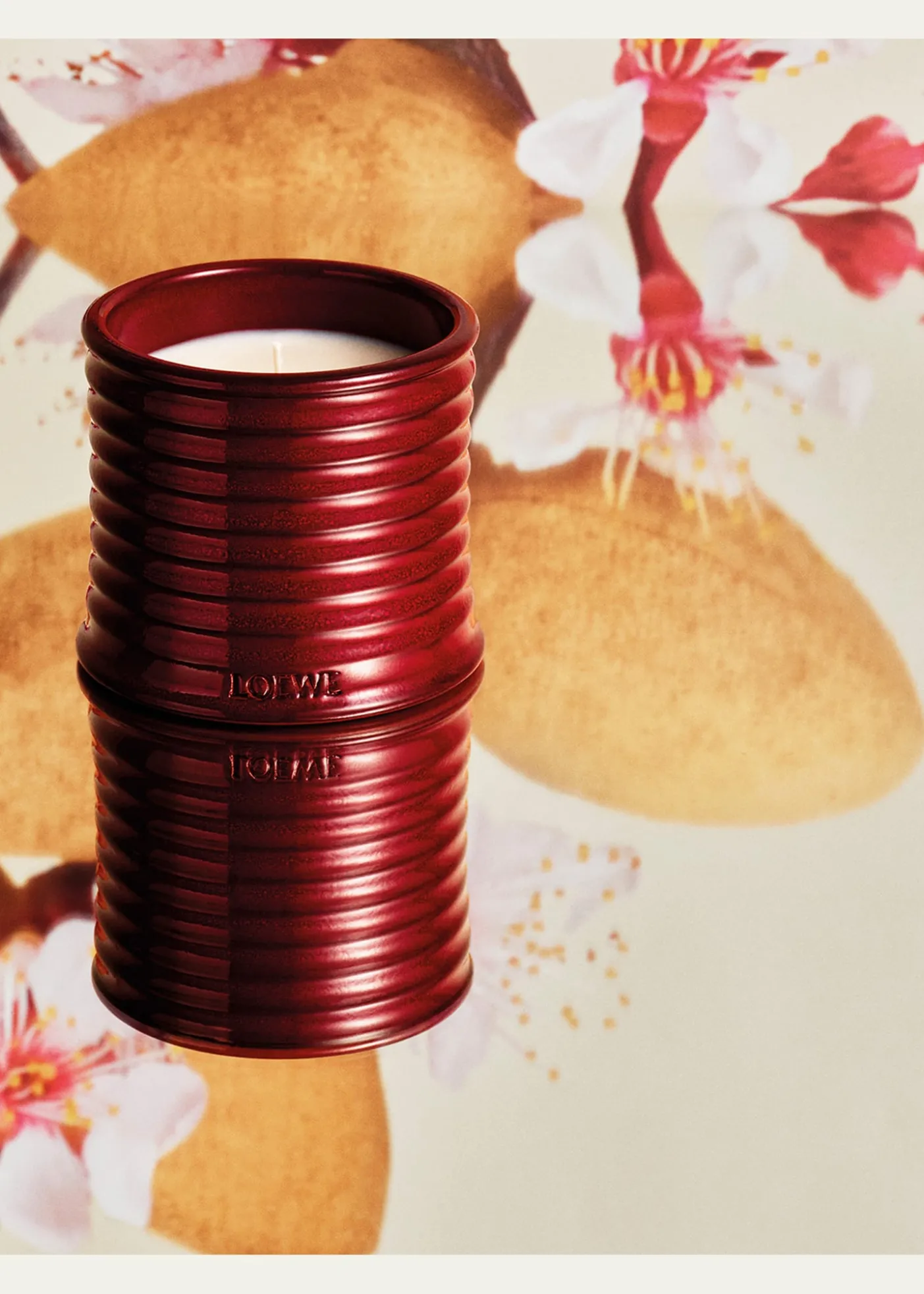 LoeweLOEWE Sweet Almond Midi Scented Candle